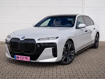 BMW 740d xDrive M Sport Pano 360 Soft-Close HUD
