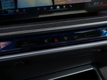 BMW 740d xDrive M Sport Pano 360 Soft-Close HUD