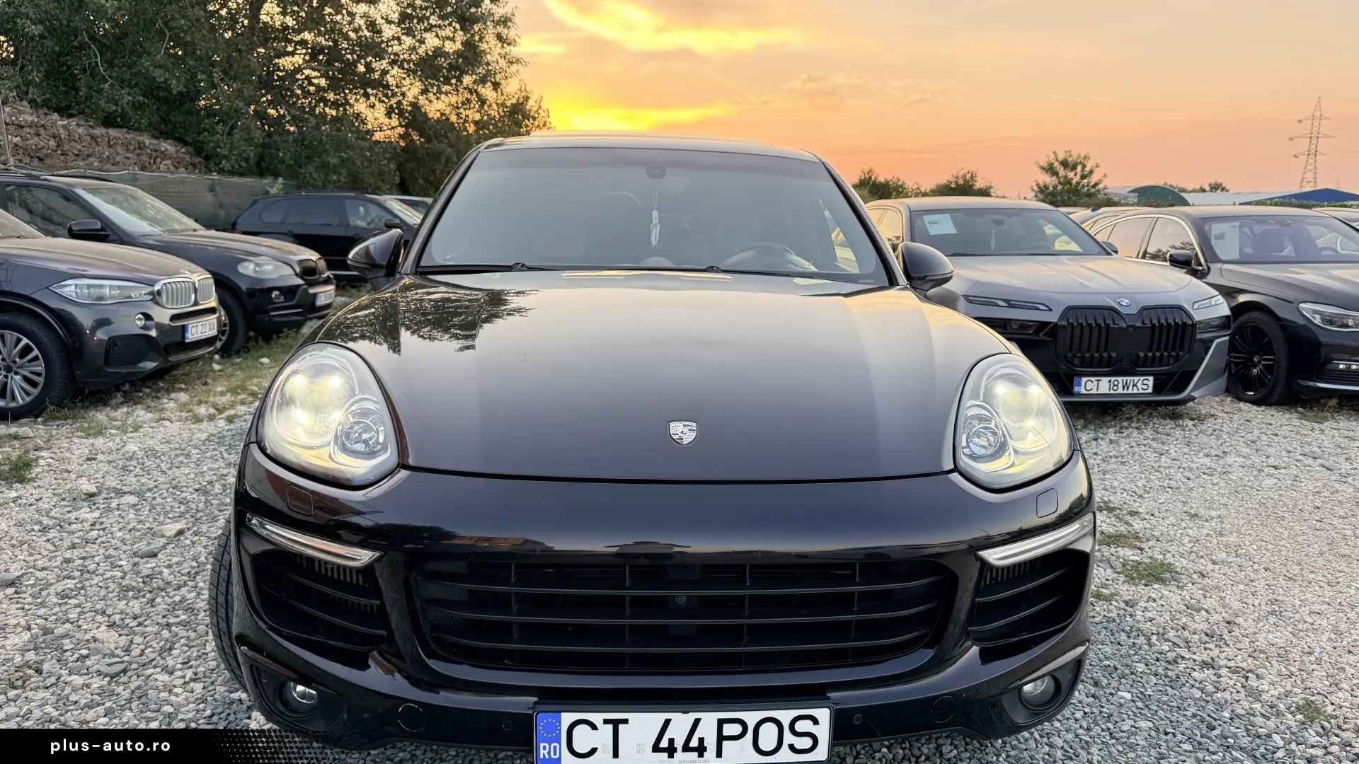 12000e avans si 11000e in rate directe