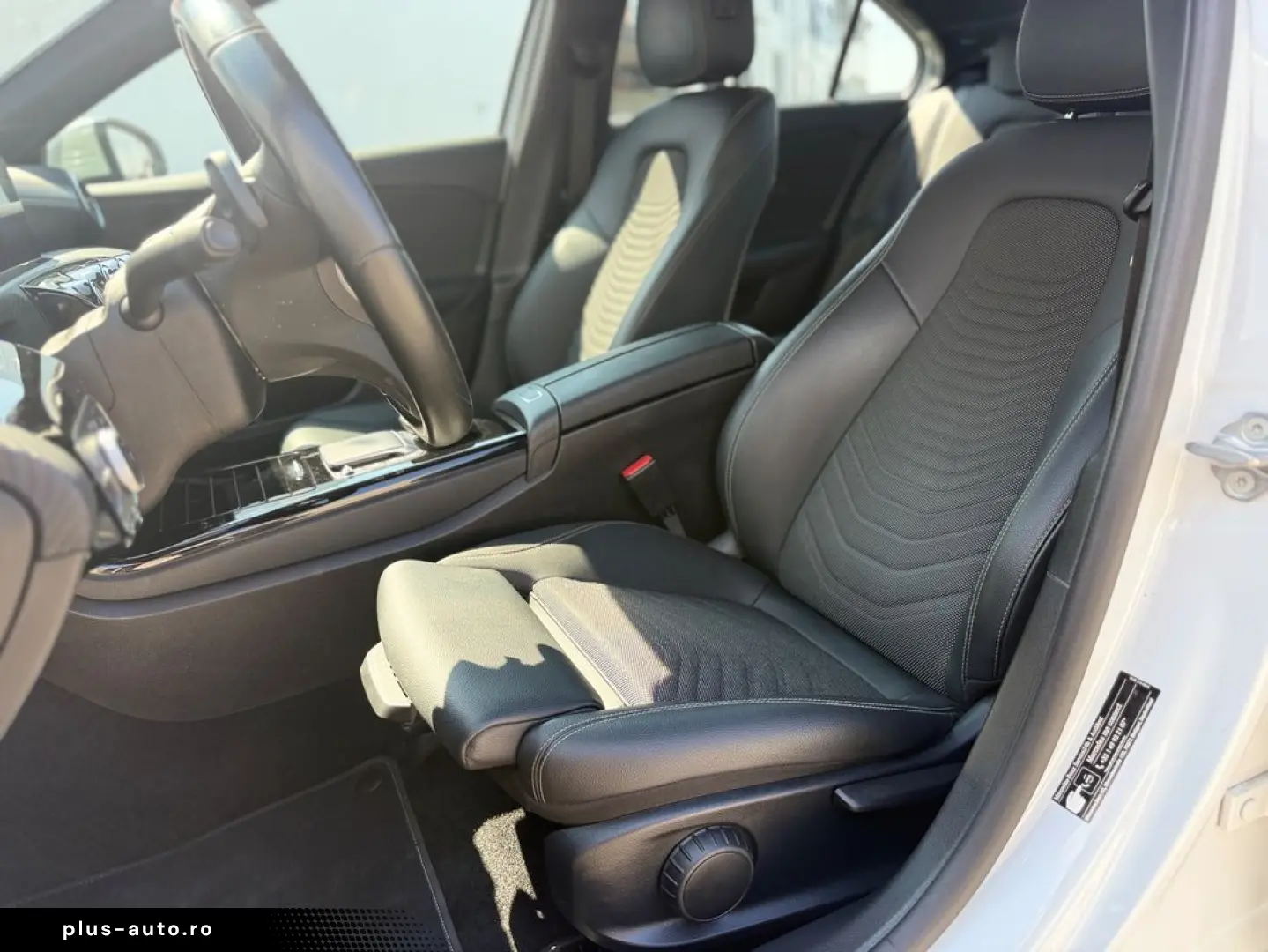 Mercedes-Benz A-200