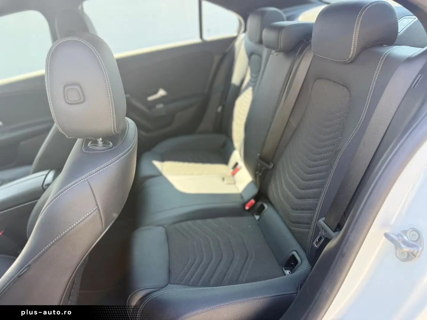 Mercedes-Benz A-200