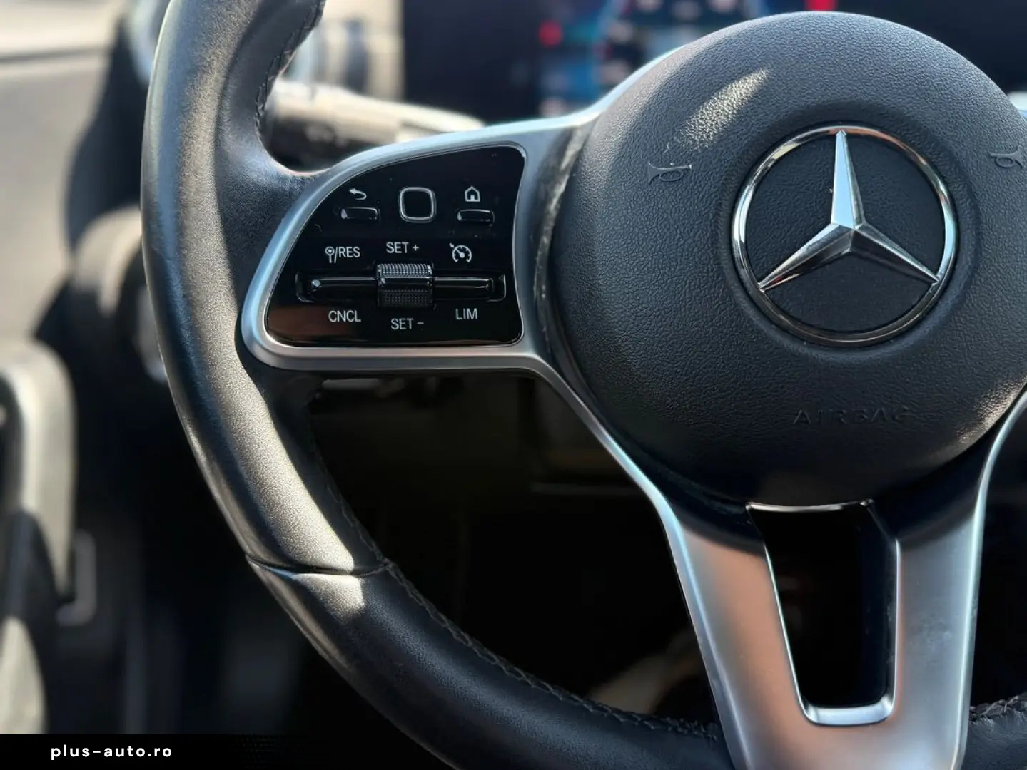 Mercedes-Benz A-200
