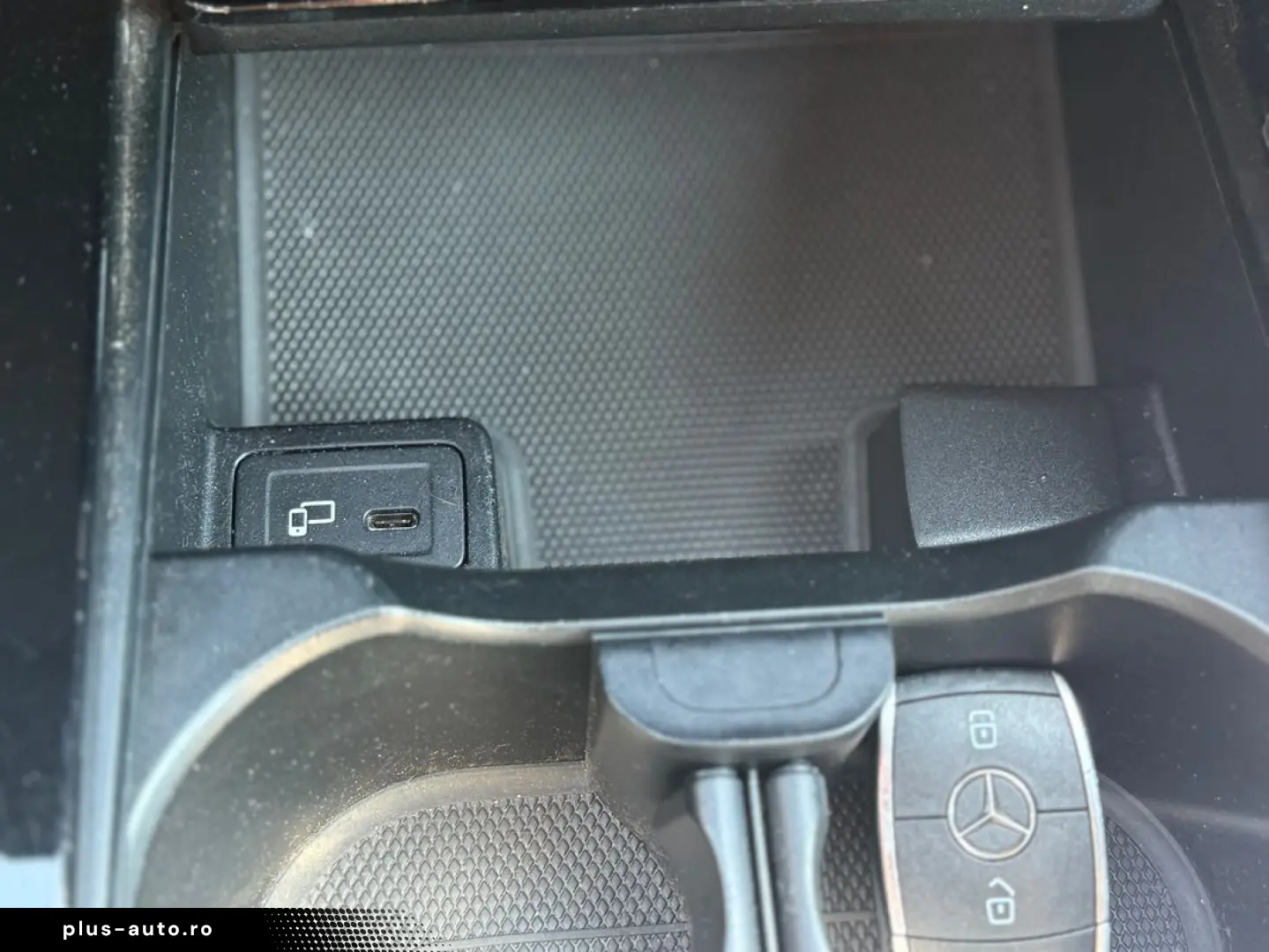 Mercedes-Benz A-200