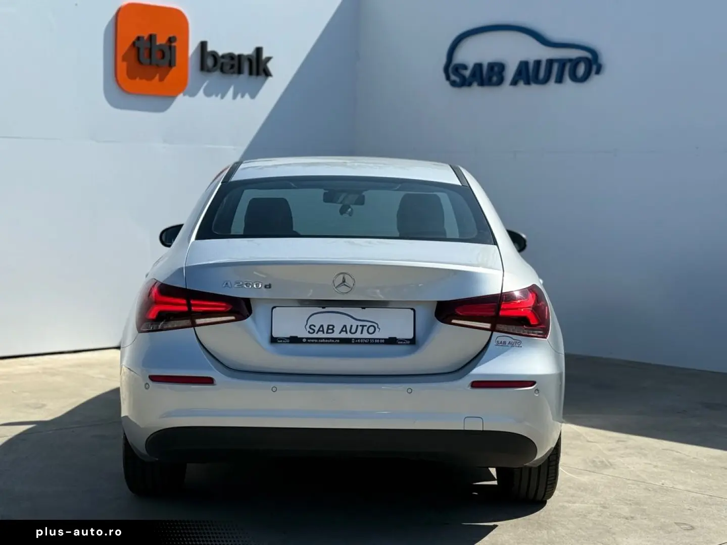Mercedes-Benz A-200