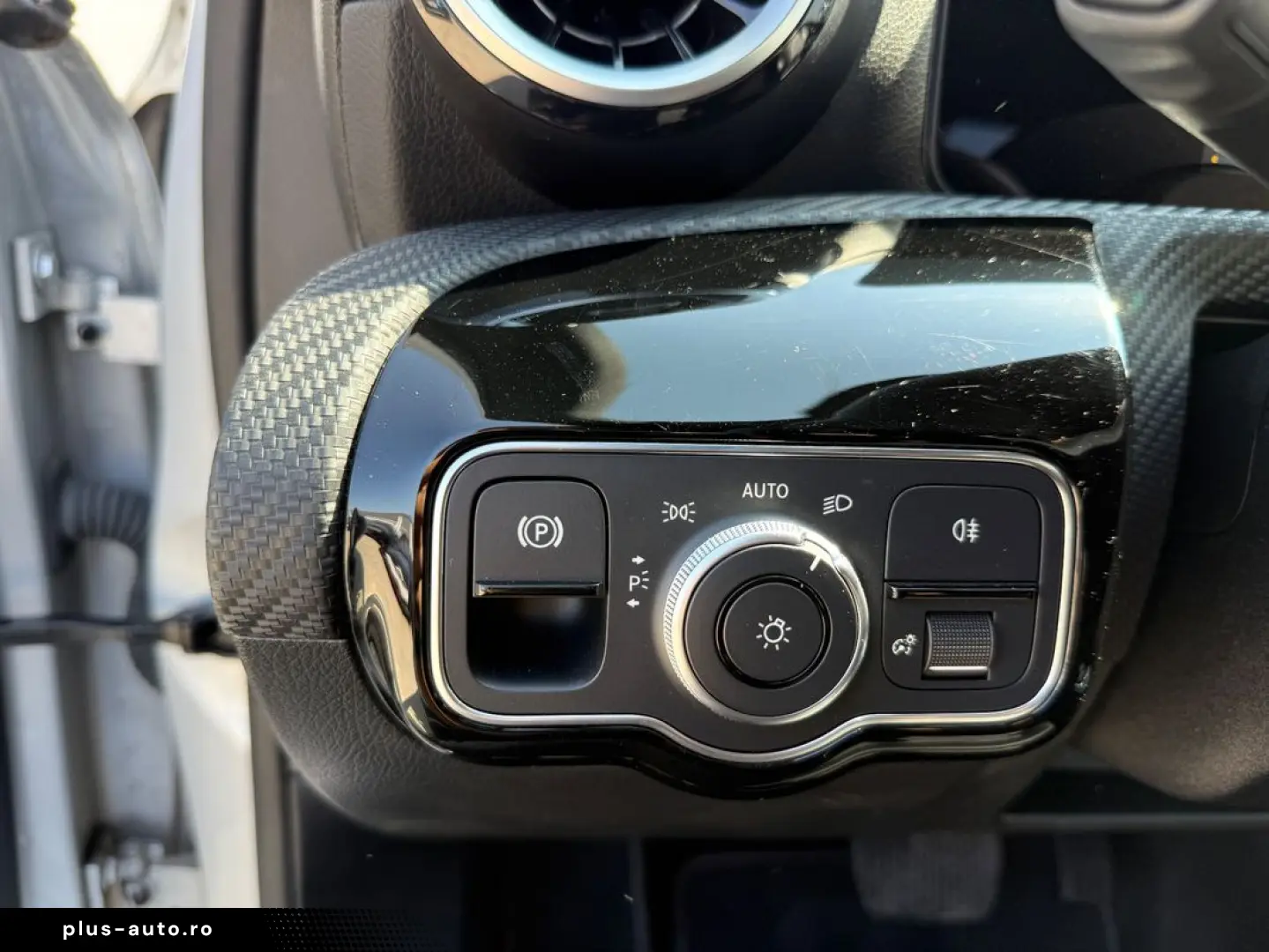 Mercedes-Benz A-200