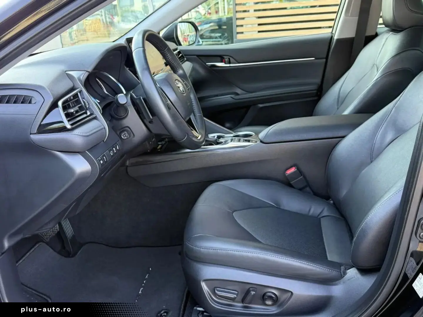 Toyota Camry Dynamic 2.5 Hybrid 218 Cp