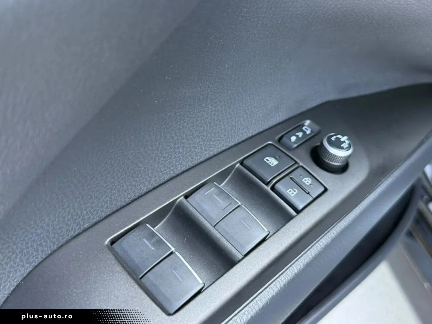 Toyota Camry Dynamic 2.5 Hybrid 218 Cp
