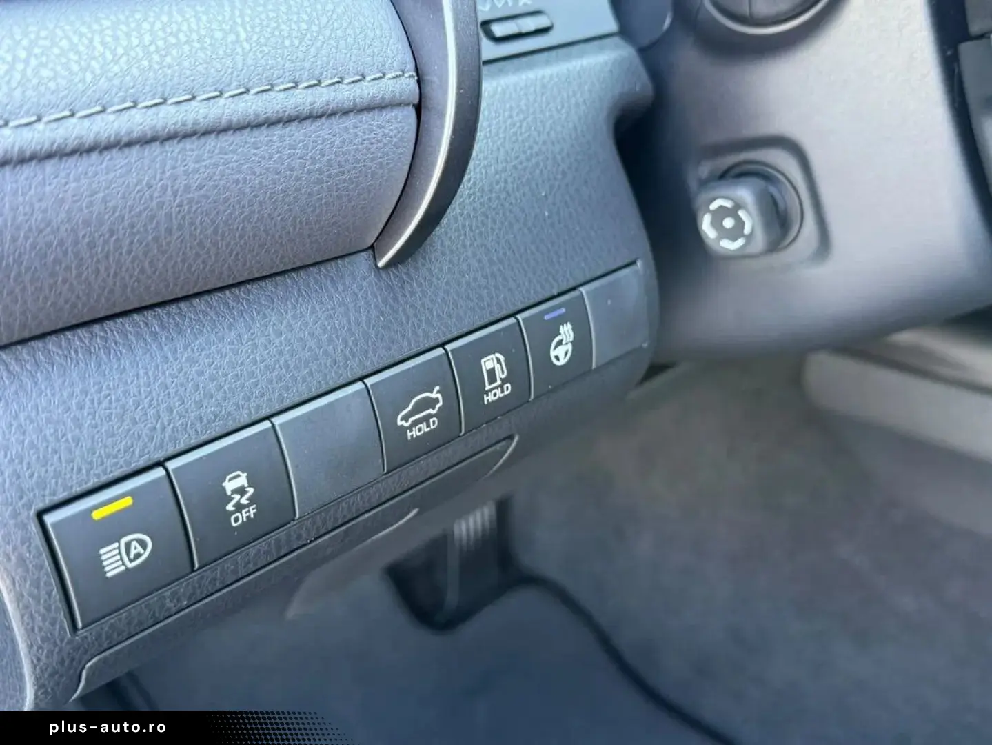 Toyota Camry Dynamic 2.5 Hybrid 218 Cp
