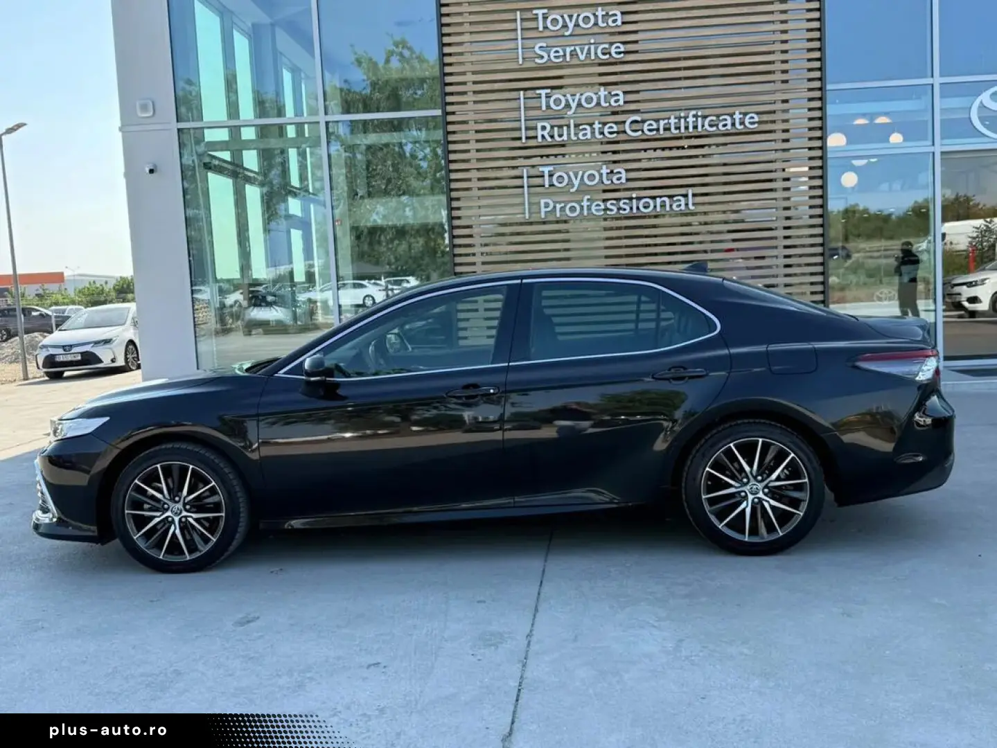 Toyota Camry Dynamic 2.5 Hybrid 218 Cp