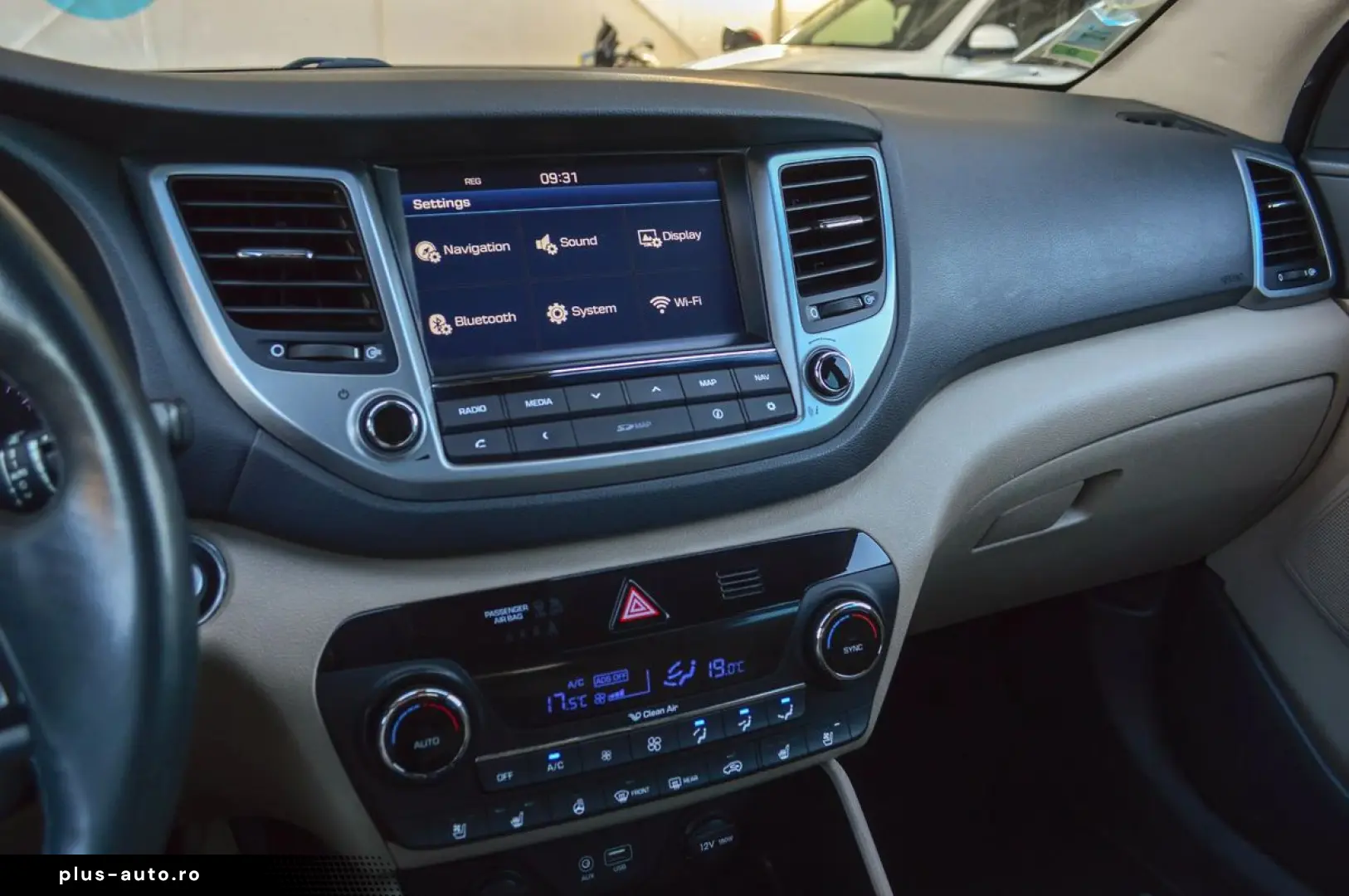 2017 Hyundai Tucson 1.7 CRDi 2WD DCT Premium   RATE FIXE   G