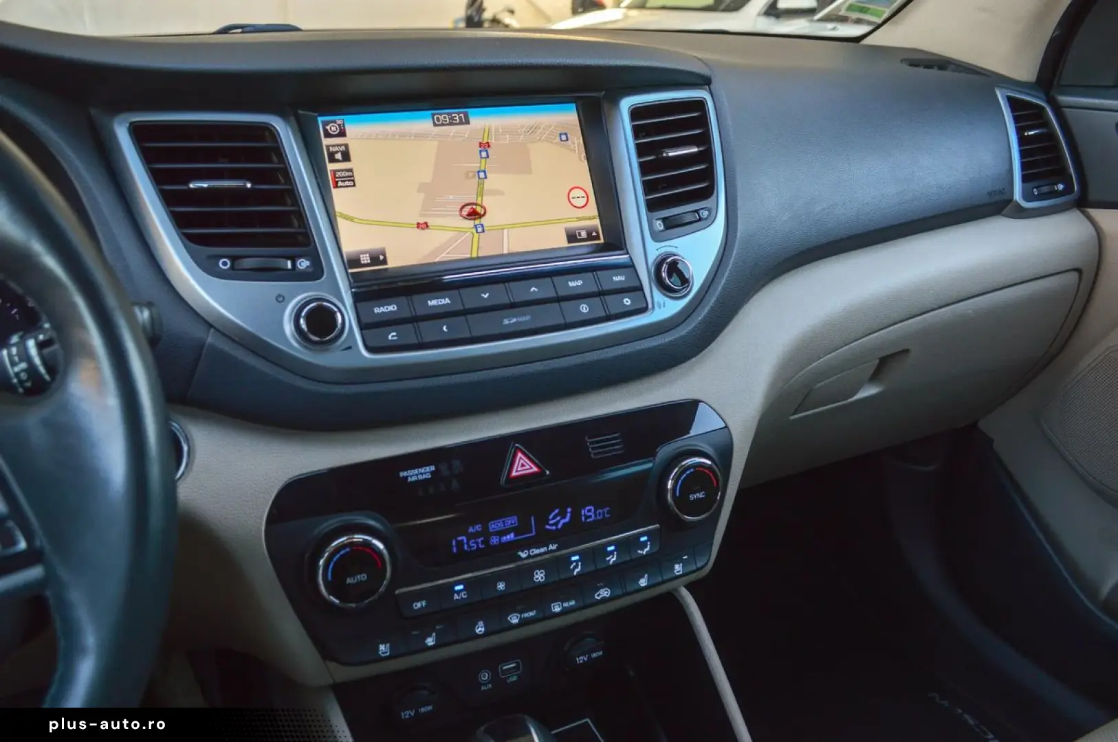 2017 Hyundai Tucson 1.7 CRDi 2WD DCT Premium   RATE FIXE   G
