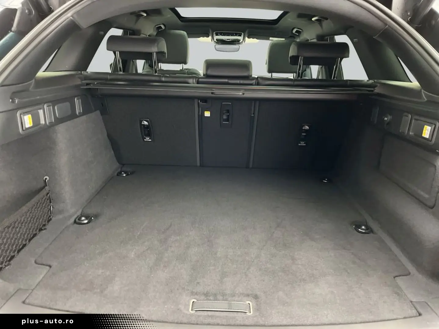 LAND ROVER Range Rover Velar P400e Dynamic SE