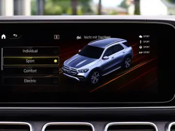 MERCEDES-BENZ GLE 350 de 4M AMG DISTRO PANO KAM360 BURMESTER
