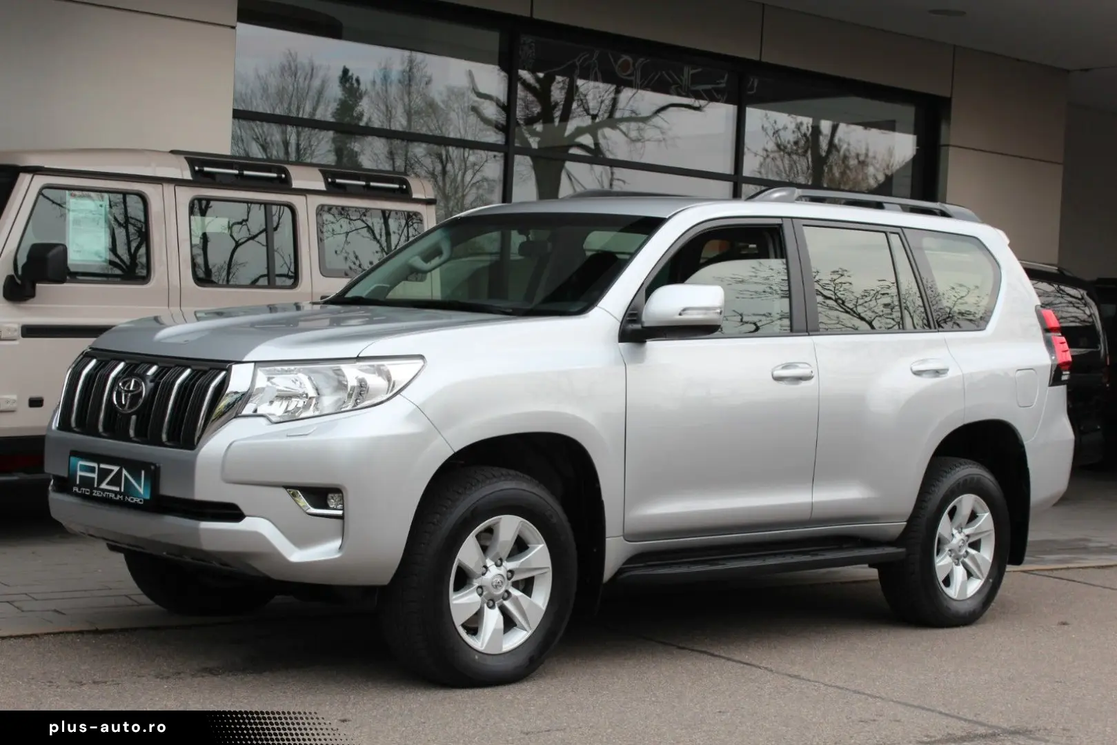TOYOTA Land Cruiser 2.8 D-4D 7 Locuri