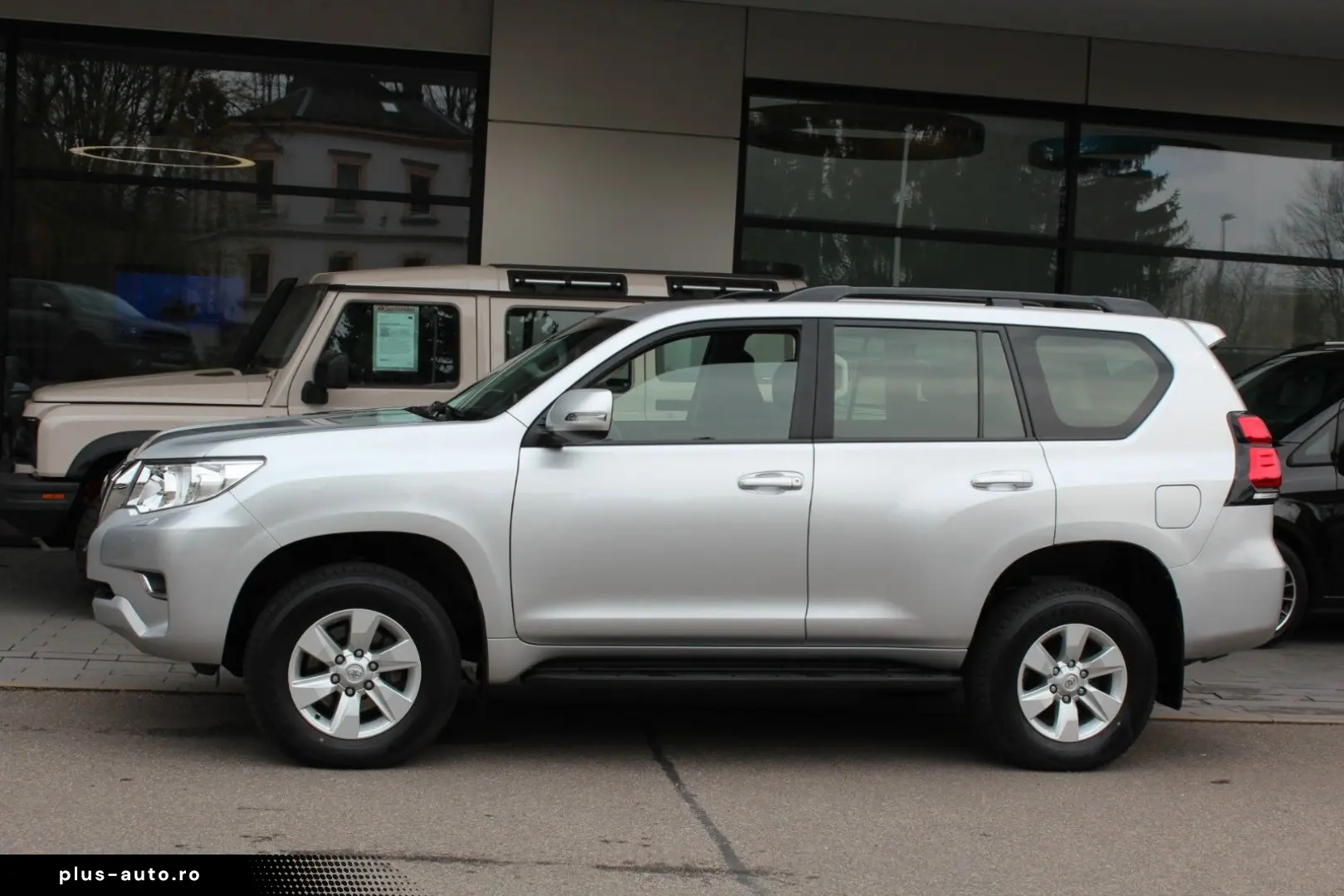 TOYOTA Land Cruiser 2.8 D-4D 7 Locuri