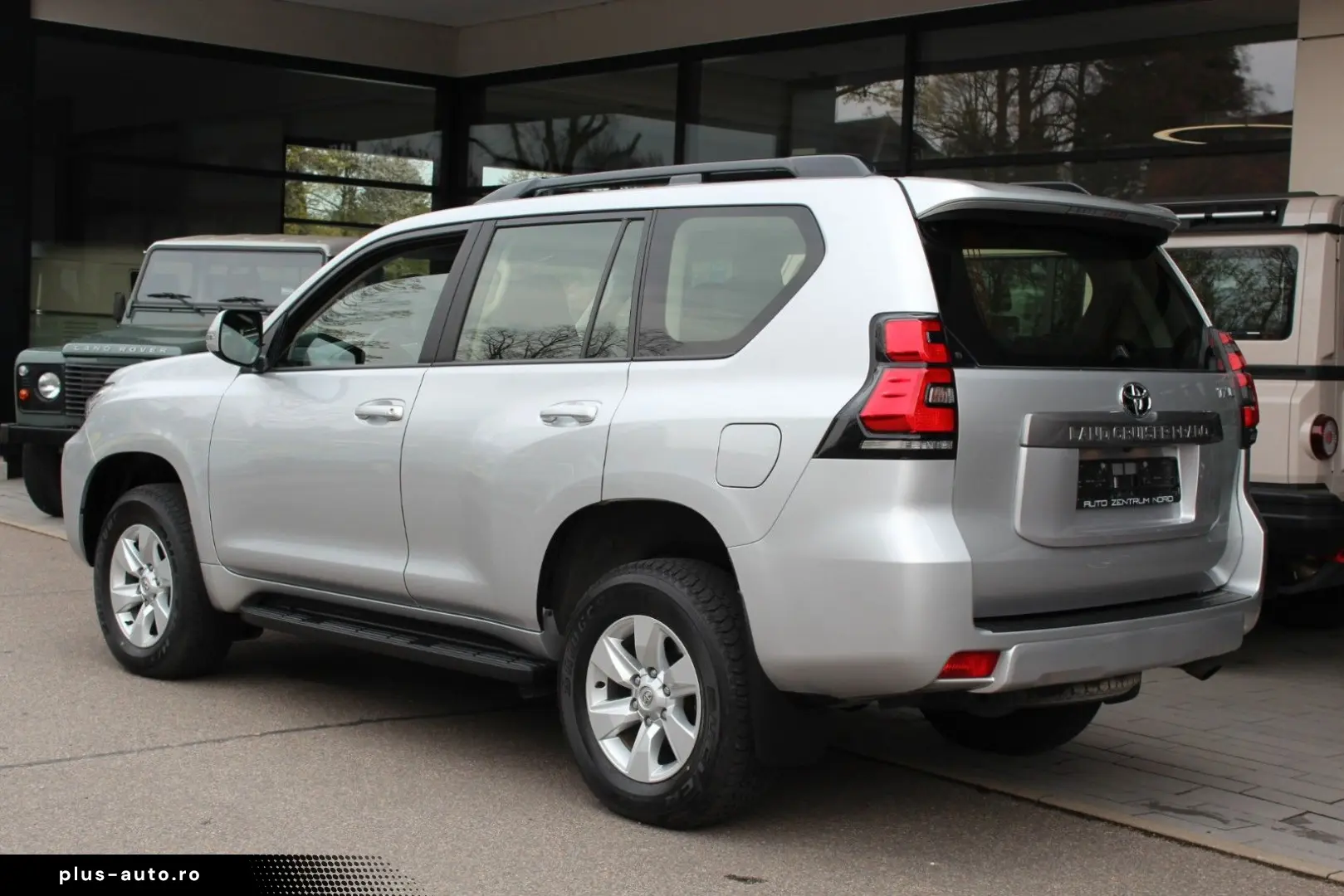 TOYOTA Land Cruiser 2.8 D-4D 7 Locuri