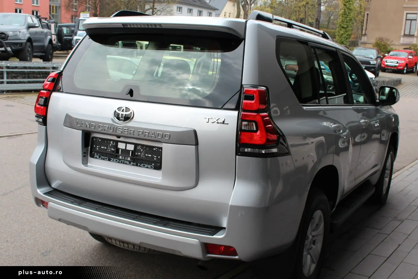 TOYOTA Land Cruiser 2.8 D-4D 7 Locuri
