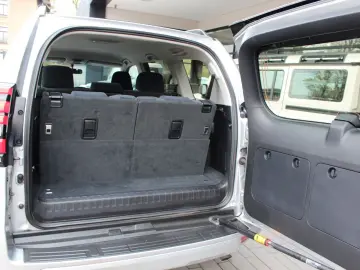 TOYOTA Land Cruiser 2.8 D-4D 7 Locuri