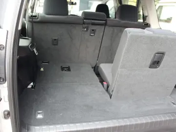 TOYOTA Land Cruiser 2.8 D-4D 7 Locuri