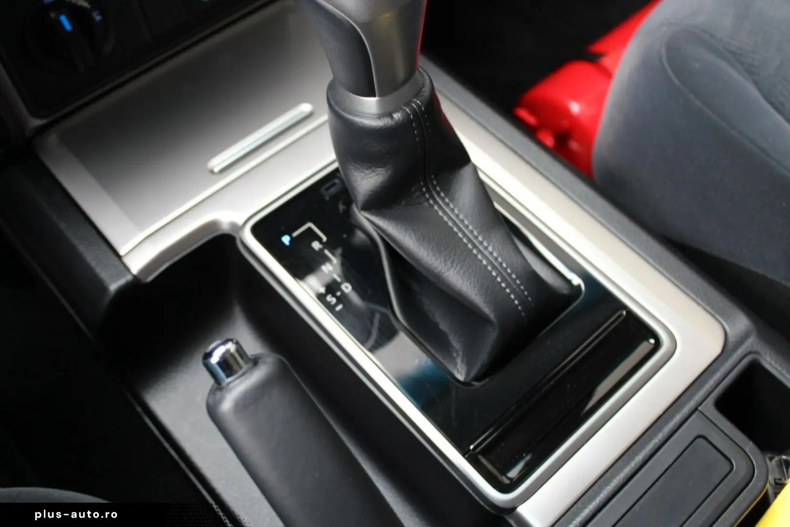 TOYOTA Land Cruiser 2.8 D-4D 7 Locuri
