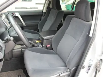 TOYOTA Land Cruiser 2.8 D-4D 7 Locuri