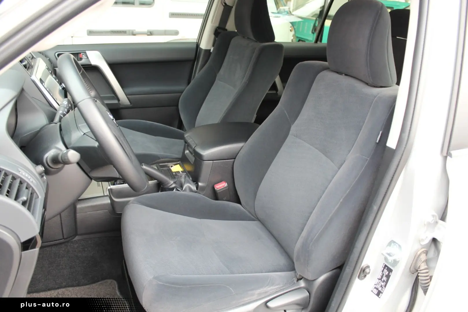 TOYOTA Land Cruiser 2.8 D-4D 7 Locuri