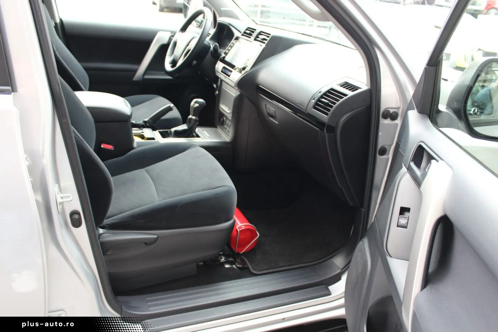 TOYOTA Land Cruiser 2.8 D-4D 7 Locuri