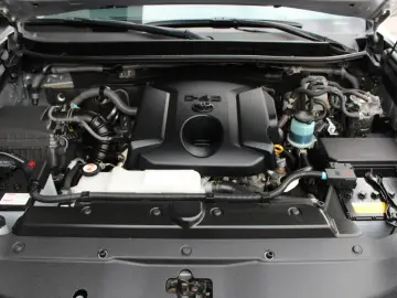 TOYOTA Land Cruiser 2.8 D-4D 7 Locuri