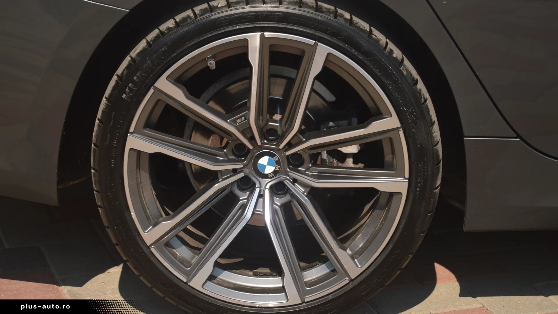 Bmw 318d   An 2020   Scaune incalzite   Interior piele