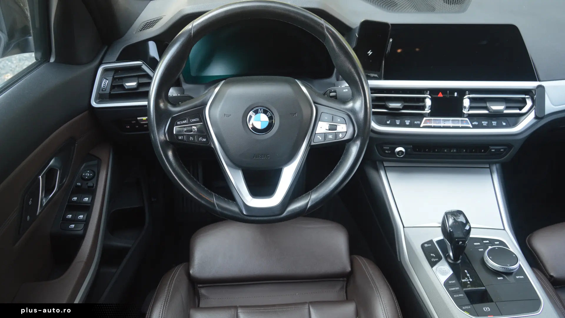 Bmw 318d   An 2020   Scaune incalzite   Interior piele
