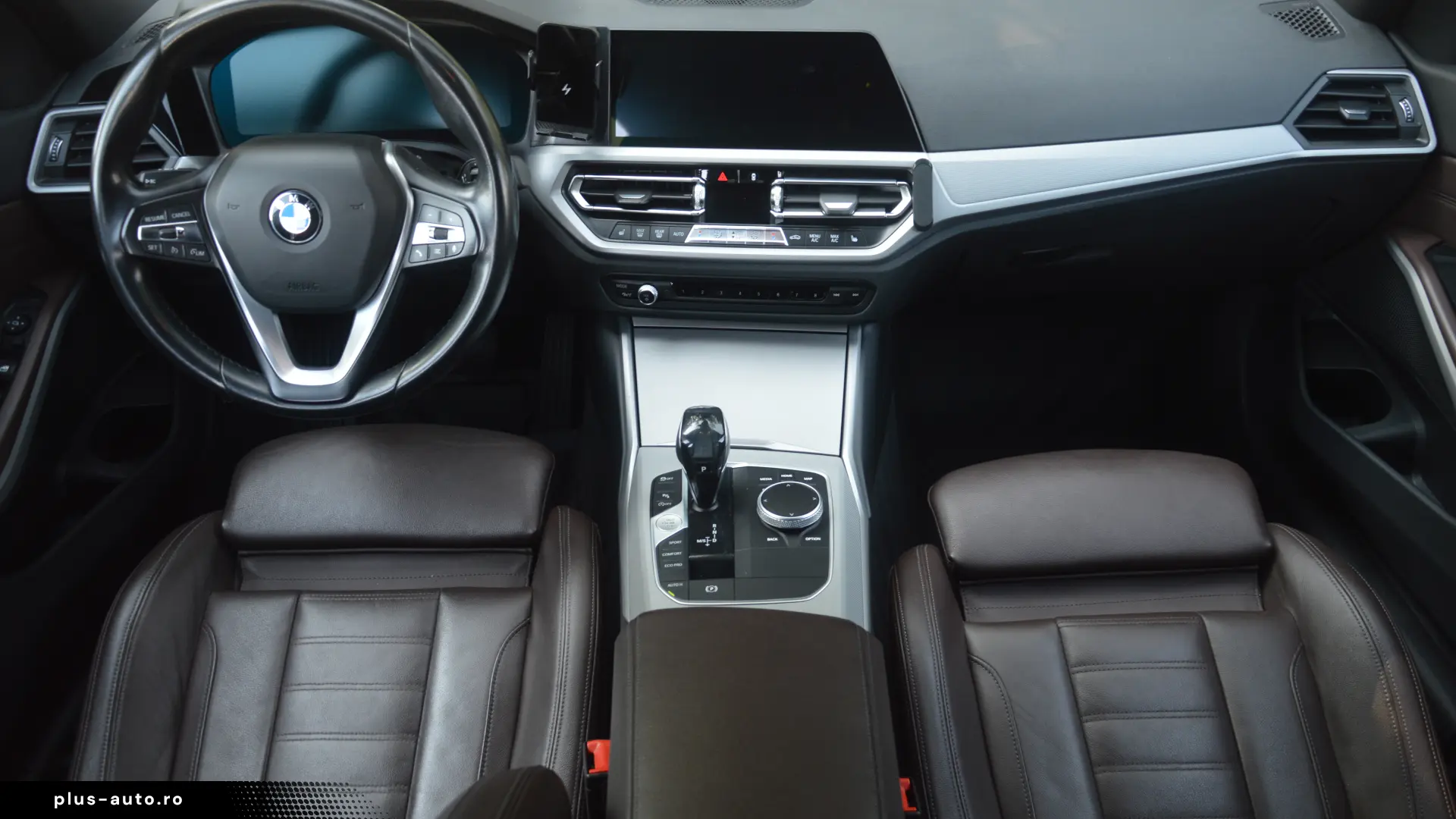 Bmw 318d   An 2020   Scaune incalzite   Interior piele
