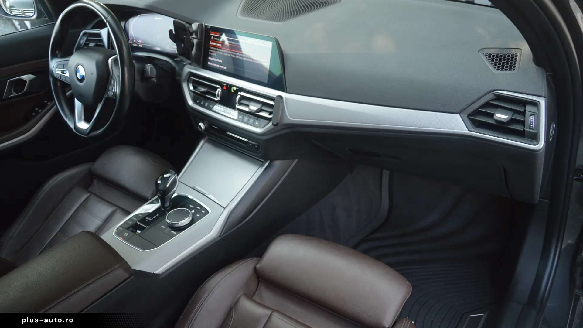 Bmw 318d   An 2020   Scaune incalzite   Interior piele