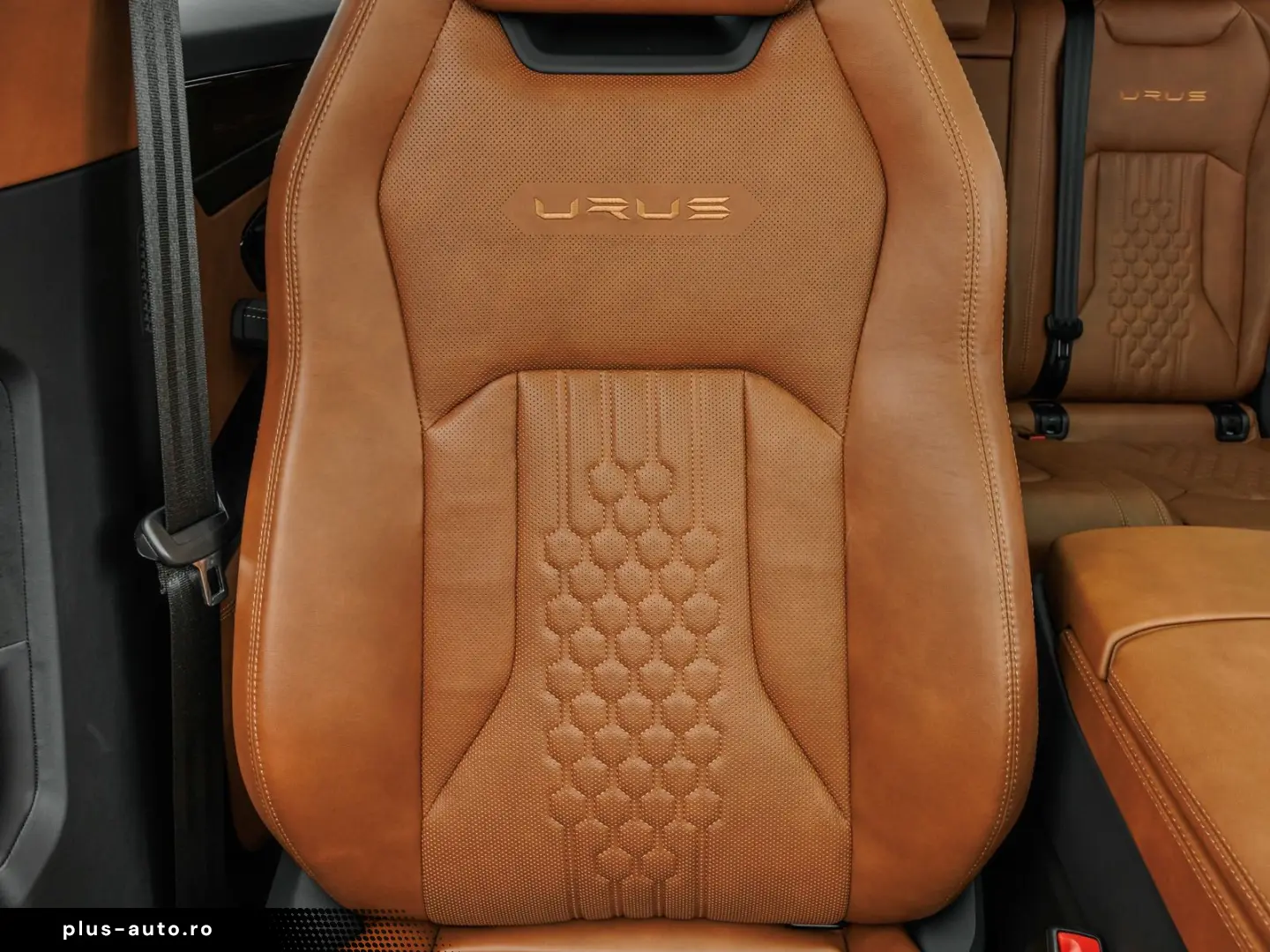 LAMBORGHINI Urus S 1. Hand Akrapovic Selezione