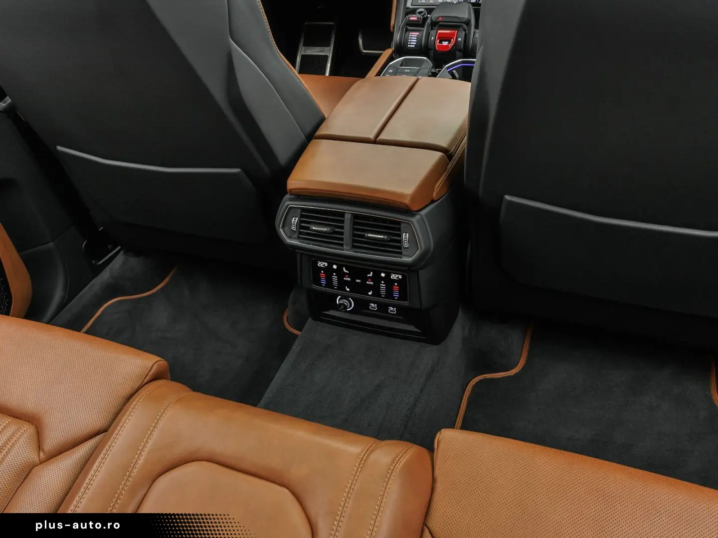 LAMBORGHINI Urus S 1. Hand Akrapovic Selezione
