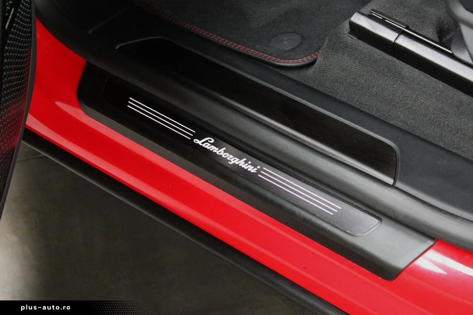 LAMBORGHINI URUS   S   B&O 3D BLACK &STYLE-PACK PANORAMA 23