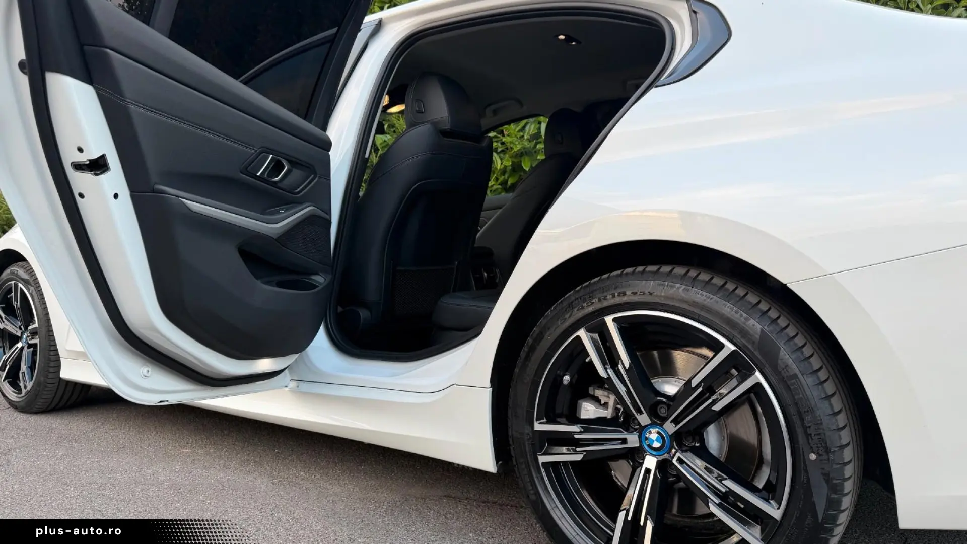 BMW 320e Limousine Advantage Plug-in-Hybrid