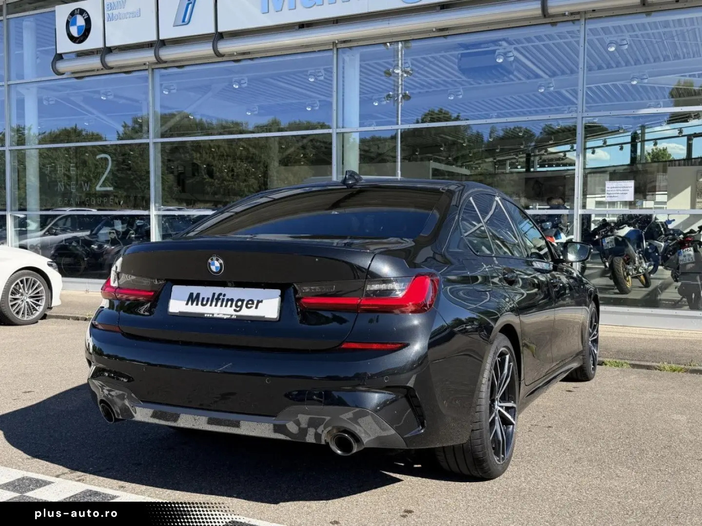 BMW 330i xDrive M Sport Leder GlasD.Laser HiFi 19