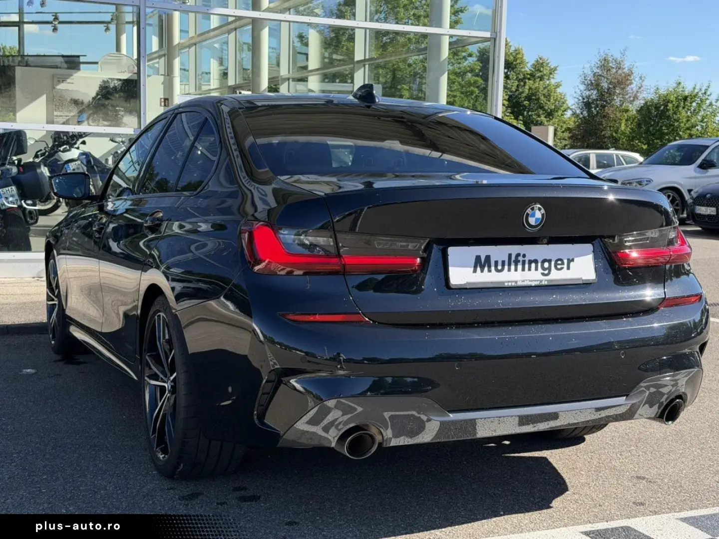 BMW 330i xDrive M Sport Leder GlasD.Laser HiFi 19