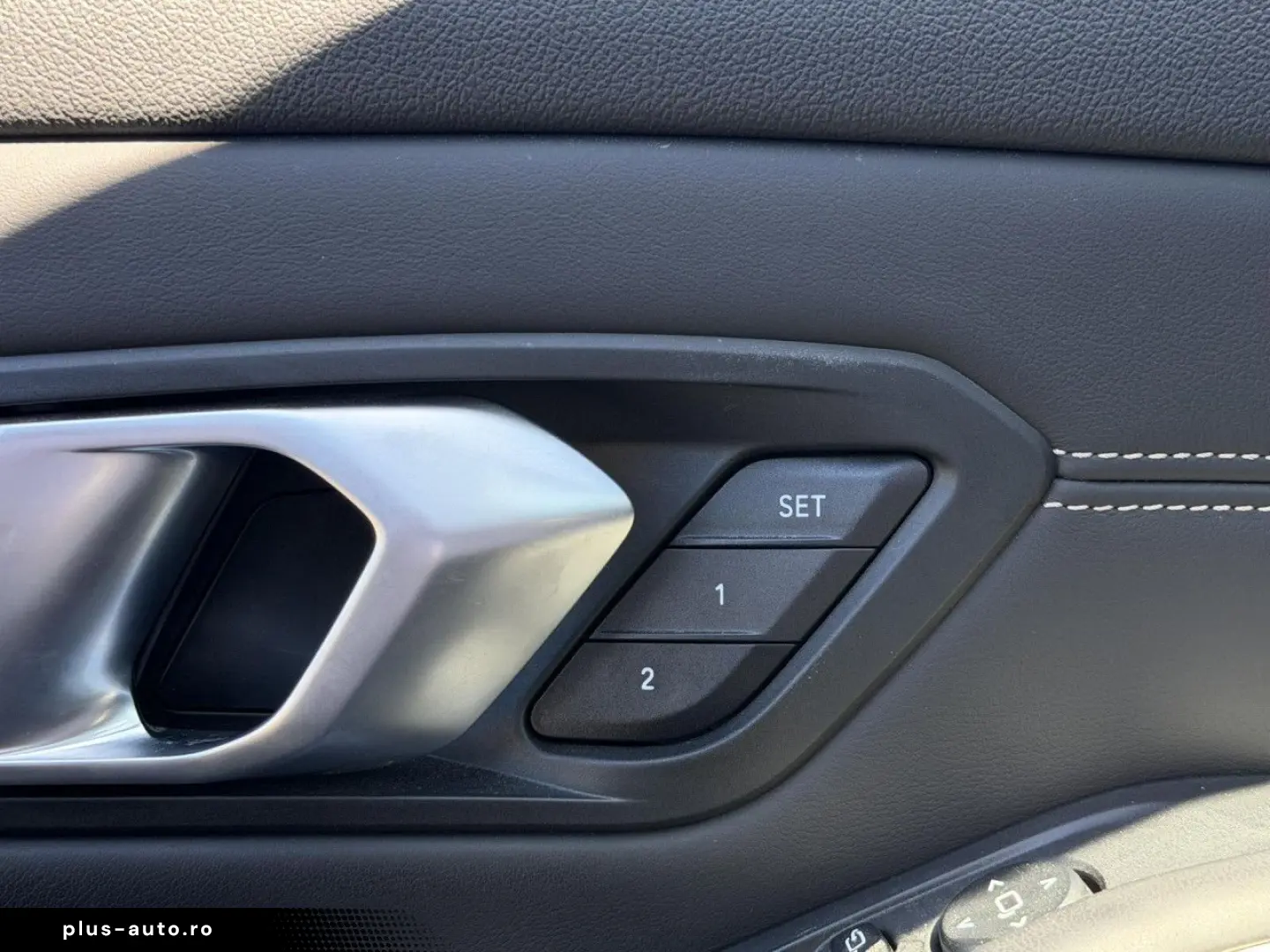 BMW 330i xDrive M Sport Leder GlasD.Laser HiFi 19