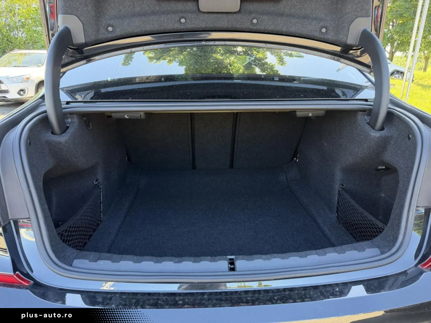 BMW 330i xDrive M Sport Leder GlasD.Laser HiFi 19