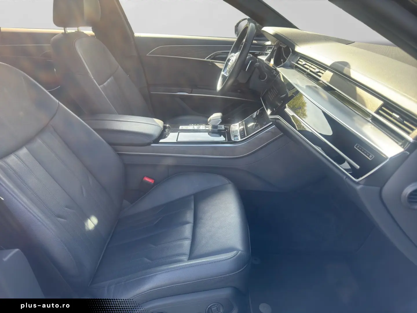 AUDI A8 55 TFSI Q S LINE LM20 PANO STHZG B&O