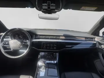 AUDI A8 55 TFSI Q S LINE LM20 PANO STHZG B&O