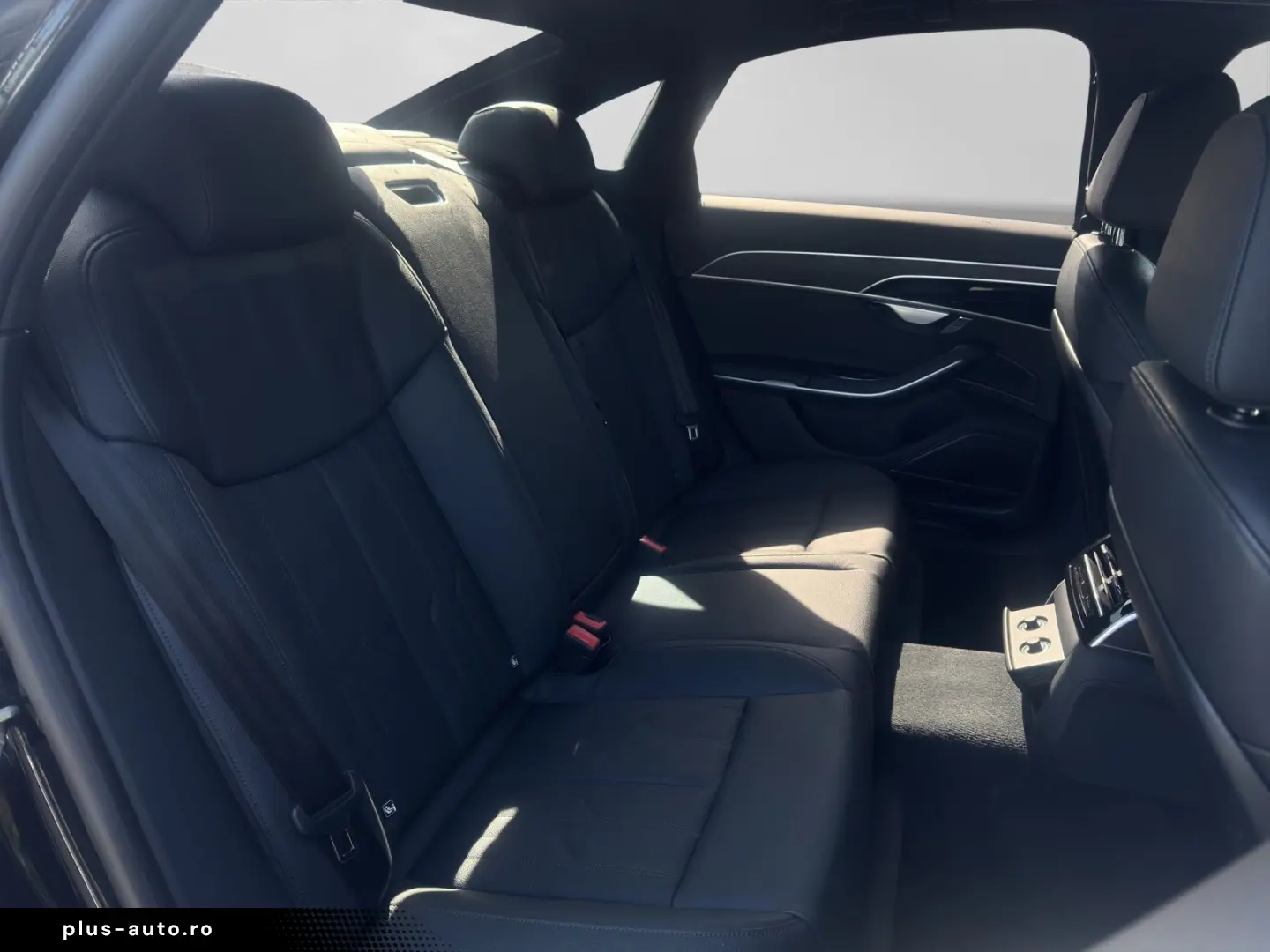 AUDI A8 55 TFSI Q S LINE LM20 PANO STHZG B&O