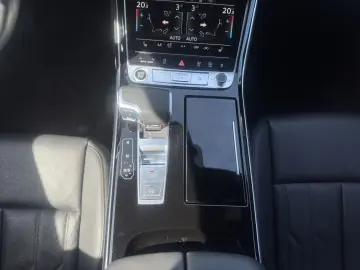 AUDI A8 55 TFSI Q S LINE LM20 PANO STHZG B&O