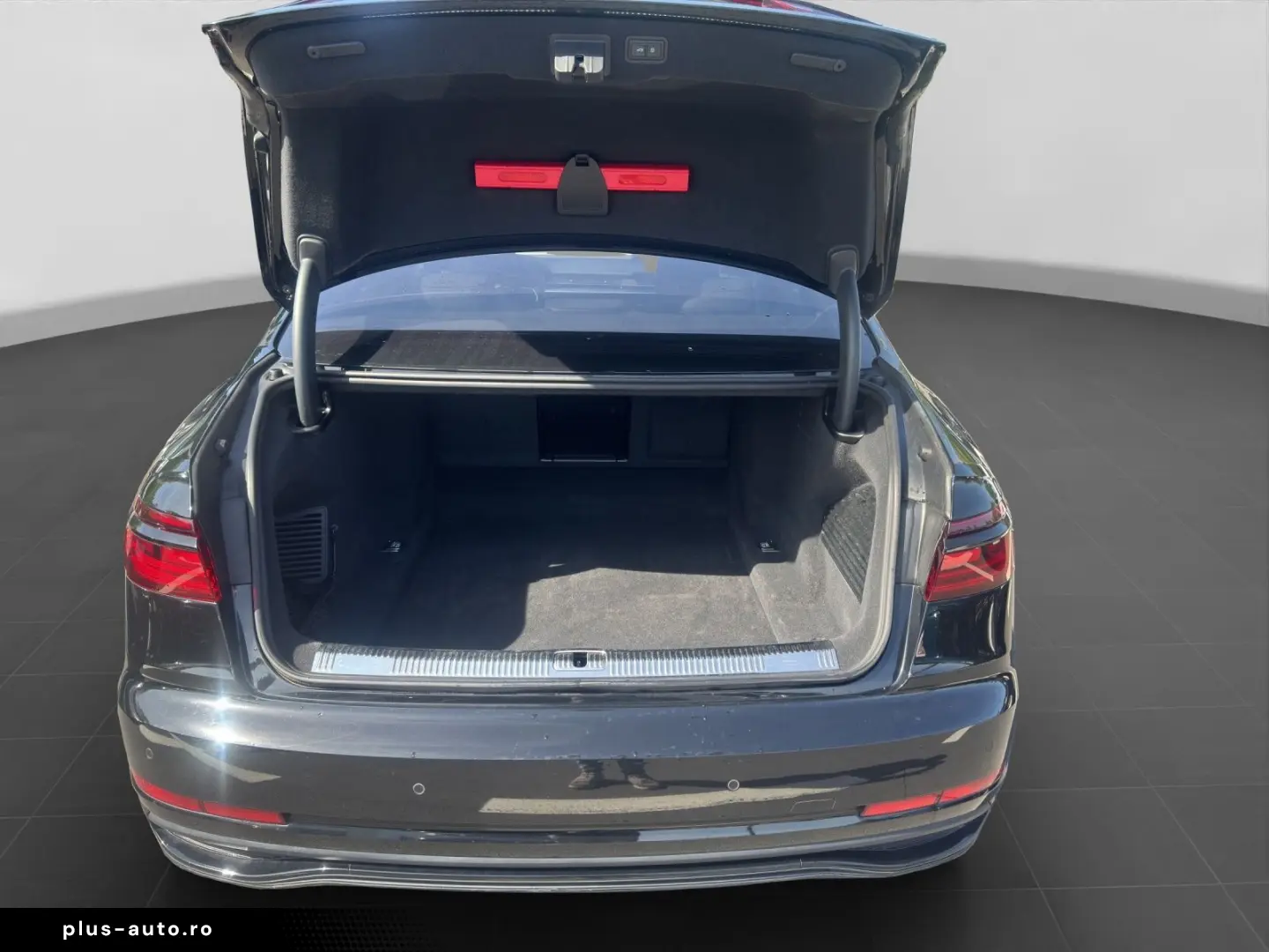 AUDI A8 55 TFSI Q S LINE LM20 PANO STHZG B&O