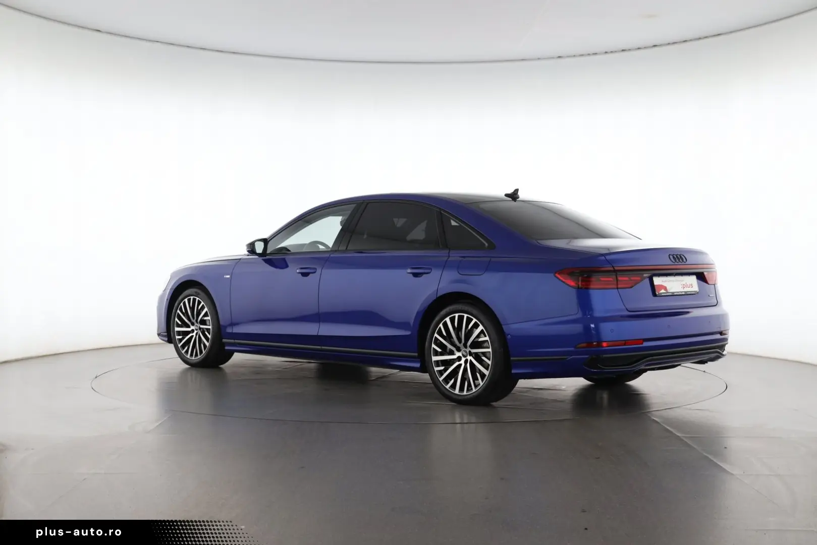 AUDI A8 L 60 TFSI e quattro tiptr. S line   PANO