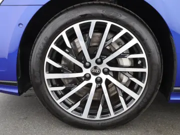 AUDI A8 L 60 TFSI e quattro tiptr. S line   PANO
