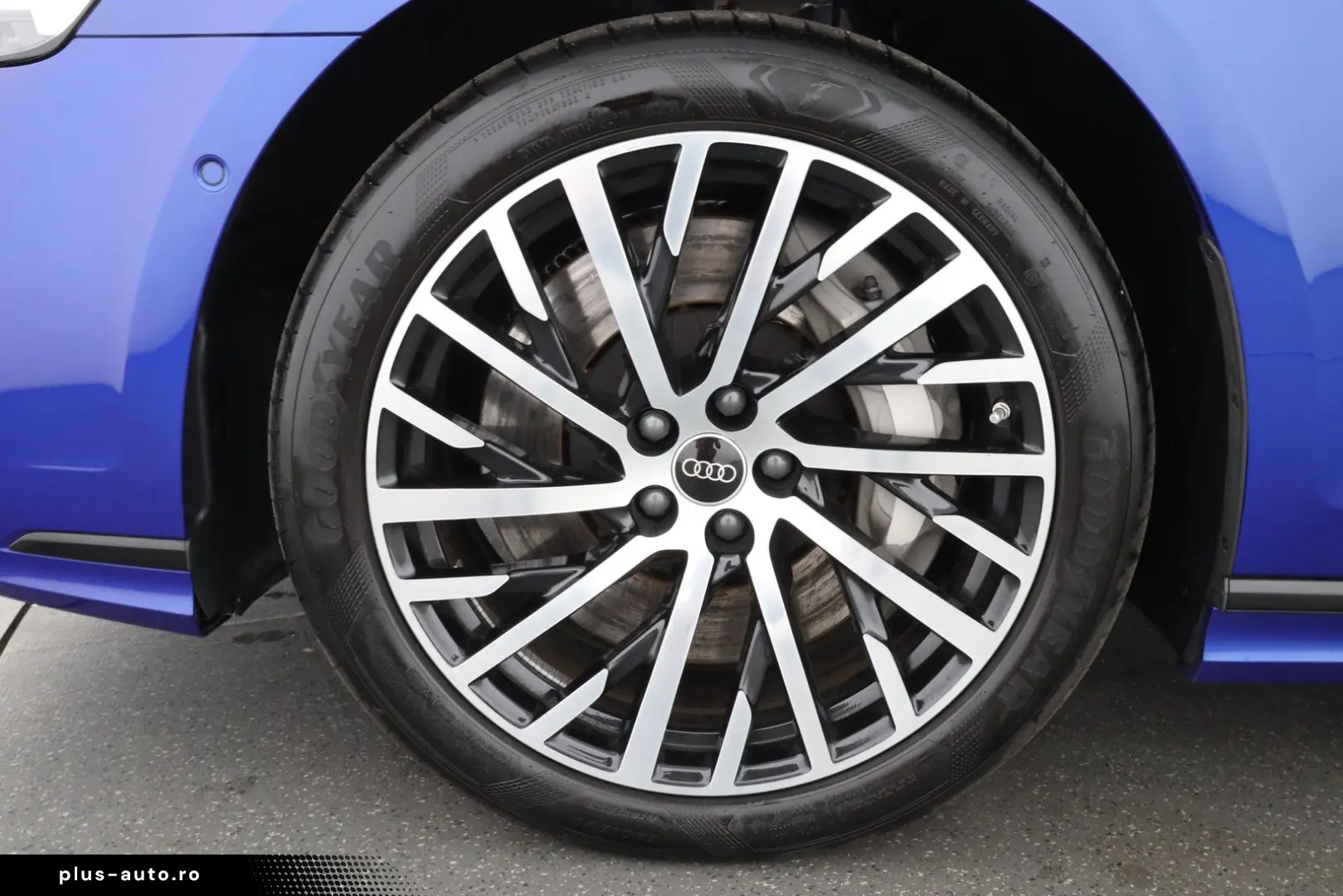 AUDI A8 L 60 TFSI e quattro tiptr. S line   PANO