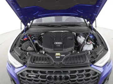 AUDI A8 L 60 TFSI e quattro tiptr. S line   PANO