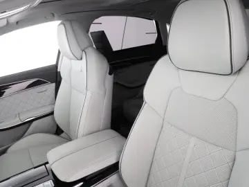 AUDI A8 L 60 TFSI e quattro tiptr. S line   PANO